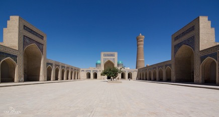 Kalyan Moschee Innenhof in Bukhara 01-06-12 No 2.jpg
