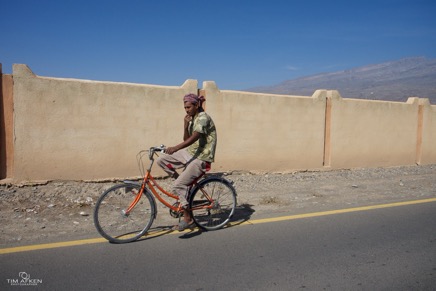 Radfahrer nahe Bahla 18-11-2014 No1.jpg