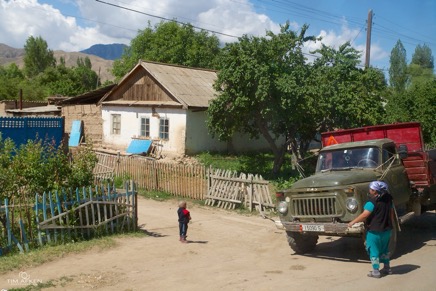 Der Südseite des Issyk Kul 10-06-12 No 12.jpg